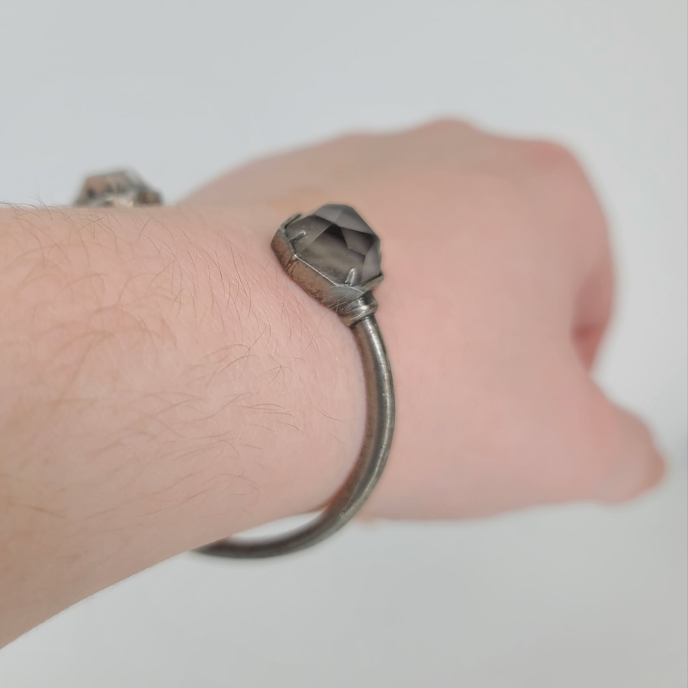 Kendra Scott Brinkley Bracelet with Gray Mother of Pearl - Picture 4 of 9